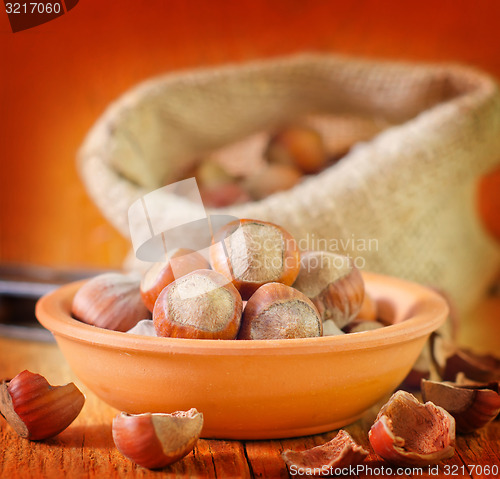 Image of hazelnuts