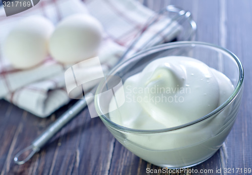 Image of whipping eggs with cream