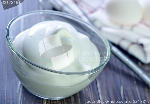 Image of whipping eggs with cream