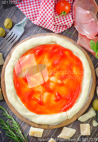 Image of fresh pizza