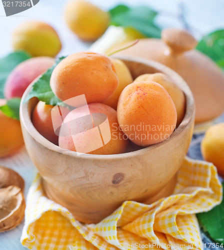 Image of apricots