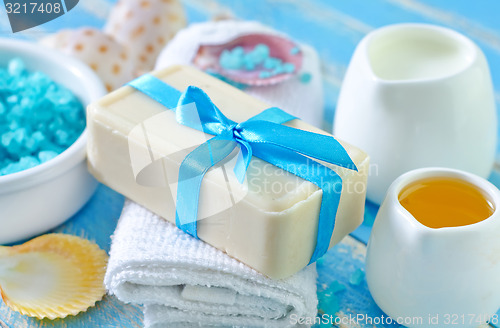 Image of sea salt andf soap