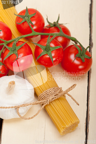 Image of Italian basic pasta ingredients