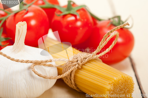 Image of Italian basic pasta ingredients