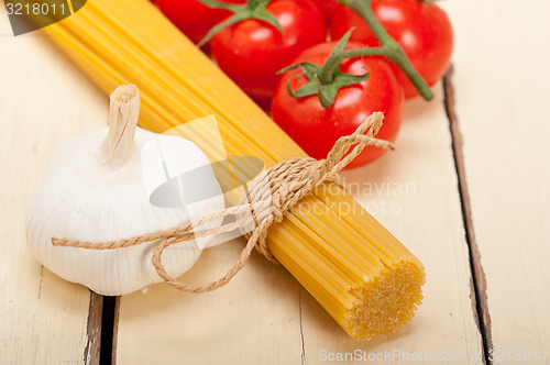 Image of Italian basic pasta ingredients