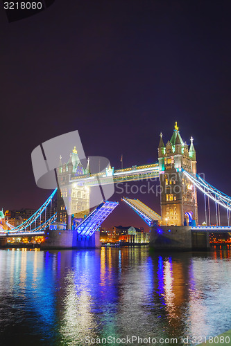 Image of Tower bridge in London, Great Britain