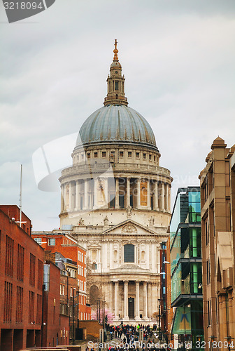 Image of Saint Paul cathedral in London