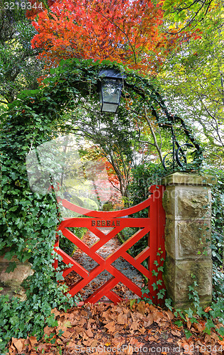 Image of Little Red Gate at Bebear Gardens