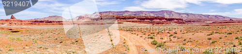 Image of road leading to hat rock monument