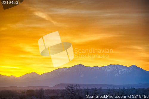 Image of sunrise over colorado rocky mountains