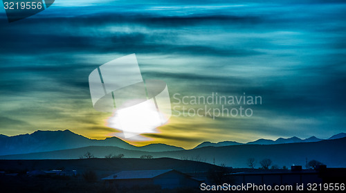 Image of sunrise over colorado rocky mountains