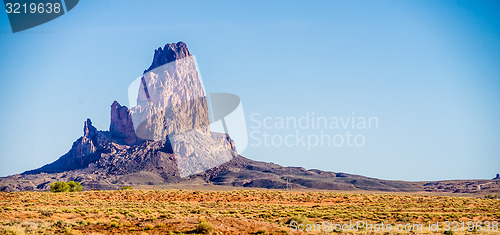 Image of El Capitan Peak just north of Kayenta Arizona in Monument Valley