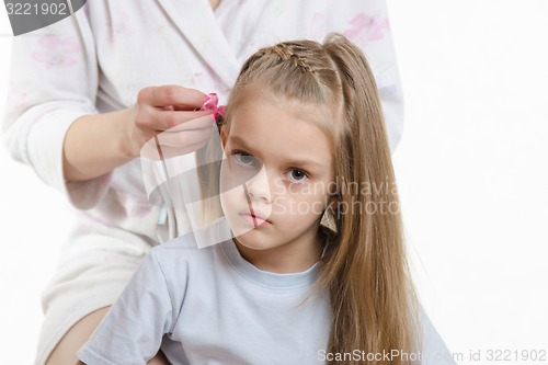 Image of My daughter is tired of long hair splicing