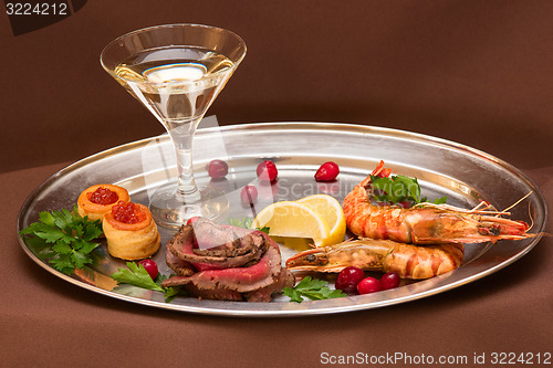 Image of Grilled shrimps and beef meat 