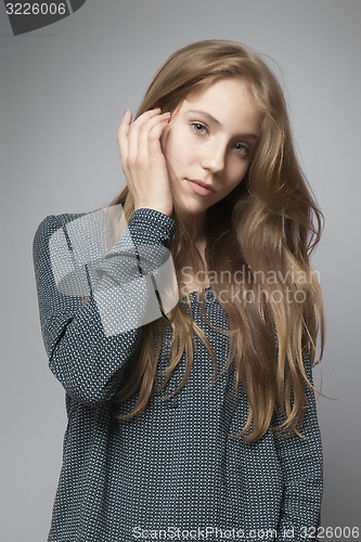 Image of teenage girl