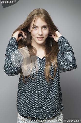 Image of teenage girl
