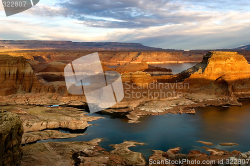 Image of Lake Powell at sunset