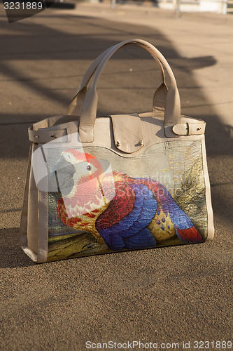 Image of women bag with color print 