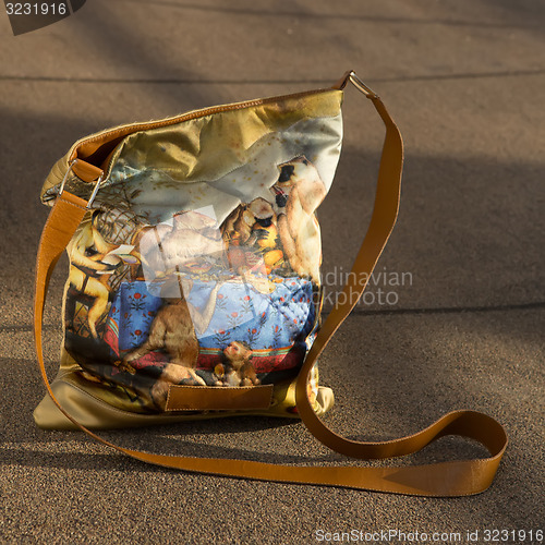 Image of women bag with color print 