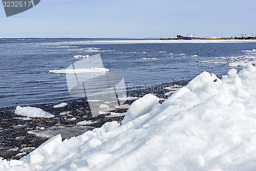 Image of Blocks of ice and snow in lake port