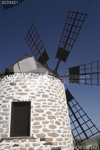 Image of EUROPA, SPANIEN, KANARISCHE INSELN, FUERTEVENTURA, WINDMUEHLE