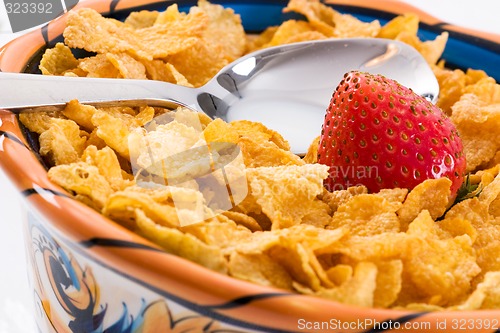 Image of Corn Flakes and Strawberries - Close up