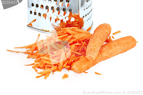Image of Carrots grated and whole with grater