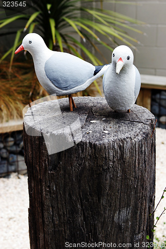 Image of Bird statues