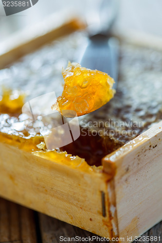 Image of Honey pinch.