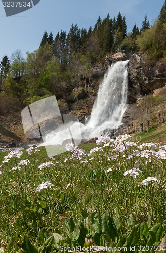 Image of waterfall in Norway