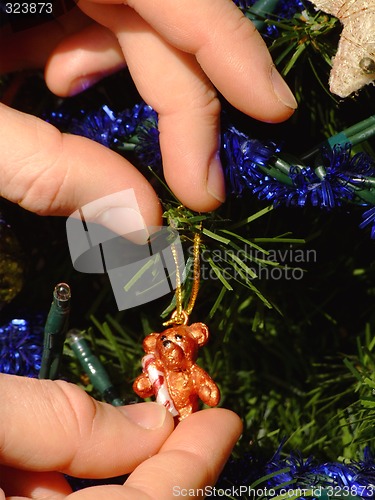 Image of Making the Christmas tree