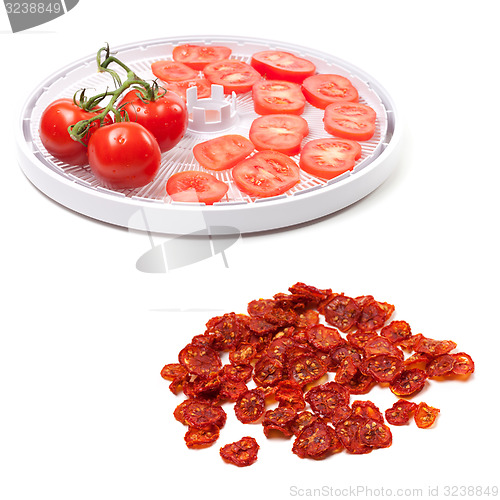 Image of Fresh tomato prepared to dehydrated and dried slices