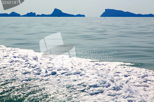 Image of asia myanmar kho phangan bay isle froth foam  sun beam 