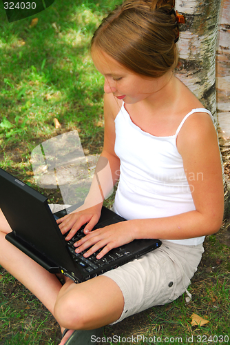 Image of Girl computer