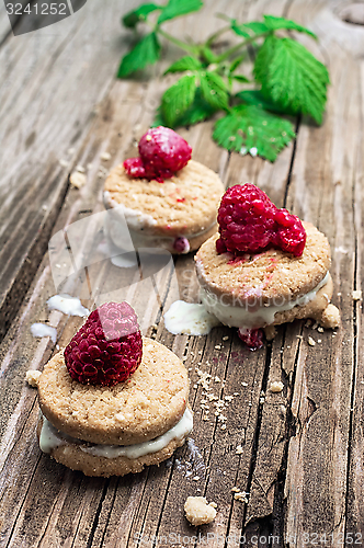 Image of fresh raspberry cookies