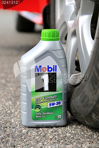 Image of Container of Mobil1 Fully Synthetic Motor Oil