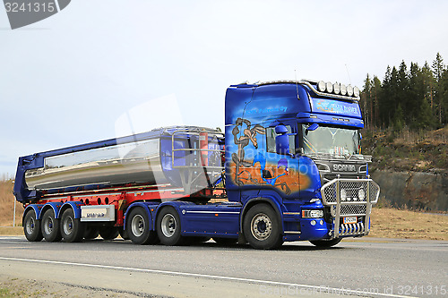 Image of Scania R620 Asphalt Truck Road Runner