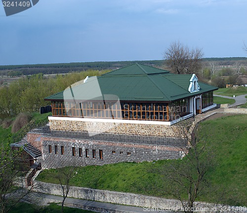 Image of building and green roof