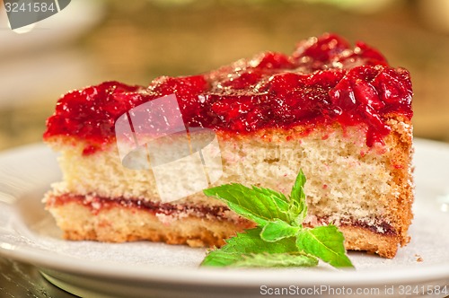 Image of cake with berry\'s
