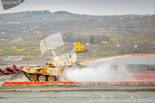 Image of Tank T-90S moves after water ford
