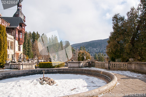 Image of Peles castle in Romania