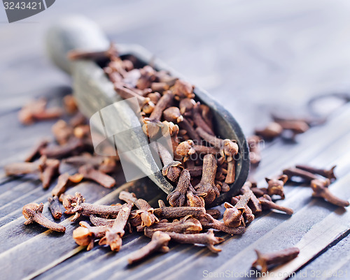 Image of cloves