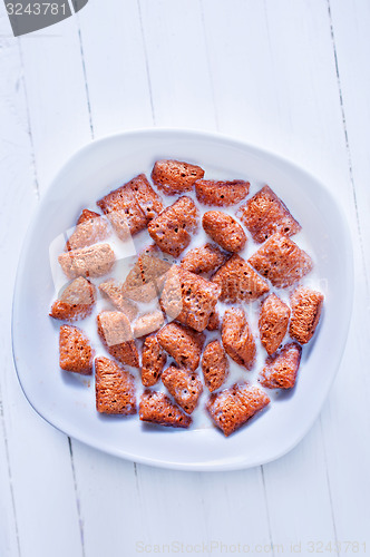 Image of dry breakfast with milk