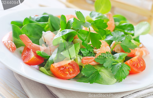 Image of shrimps with salad