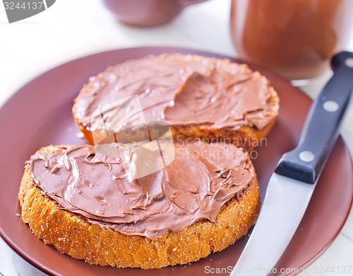 Image of bread with chocolate cream