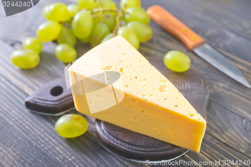 Image of cheese and grape