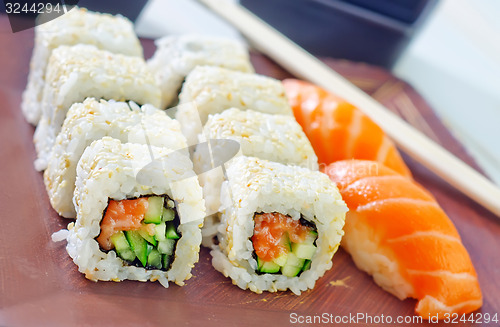 Image of sushi