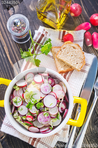 Image of fresh salad