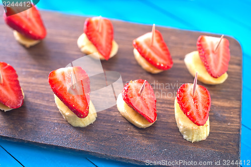 Image of strawberry with banana