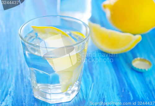 Image of water with lemons